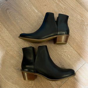 NEW! $225 Cole haan black ankle boots leather signature grand size 7
